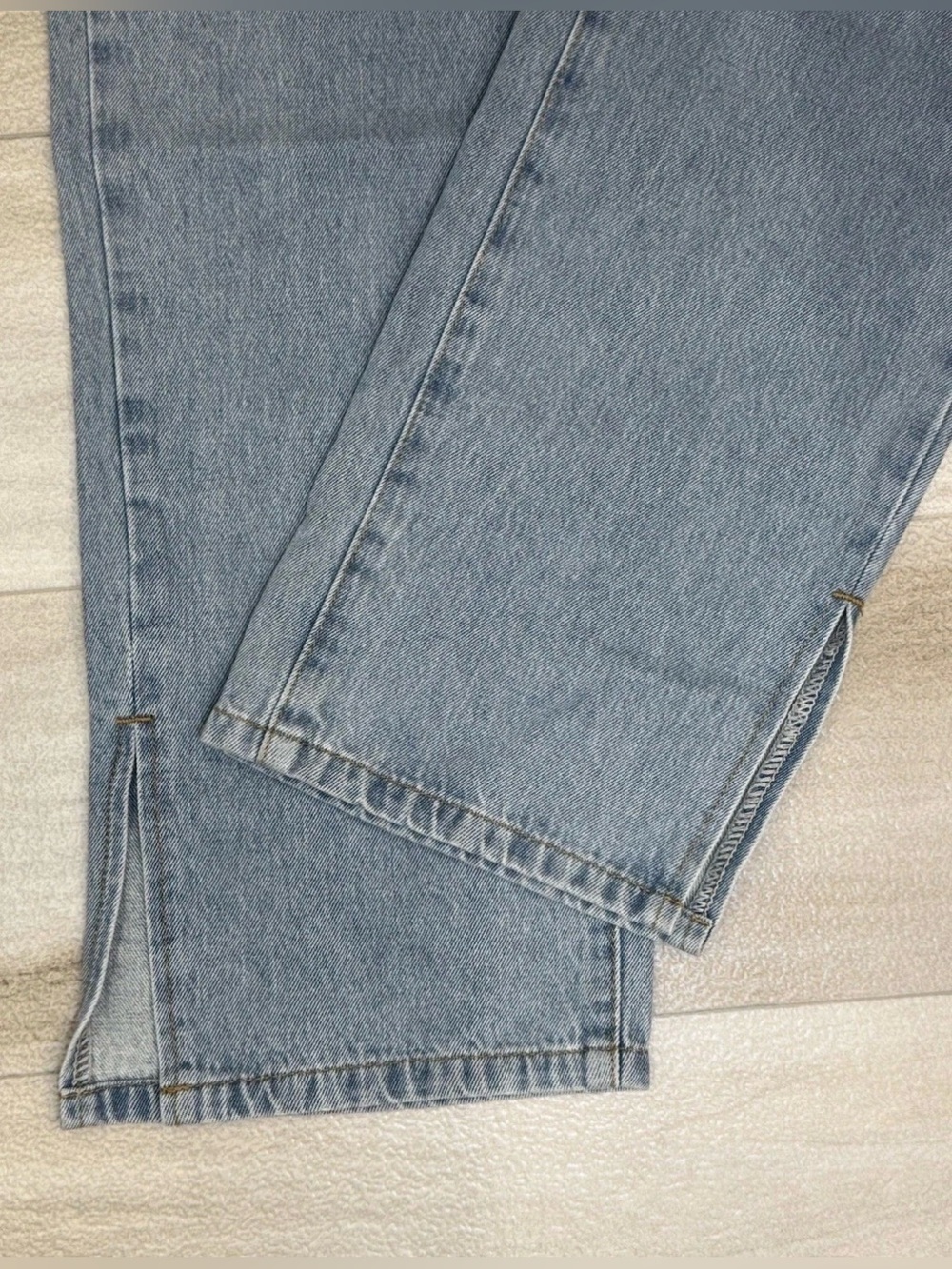 LIONESS Baggy Wide Leg Jeans Faded Denim Size XL 34x35 Ankle Slit Australian - Picture 8 of 9